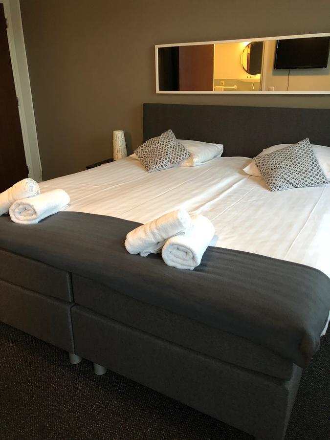 Hotel En Grand Cafe De Pauw Roermond Luaran gambar