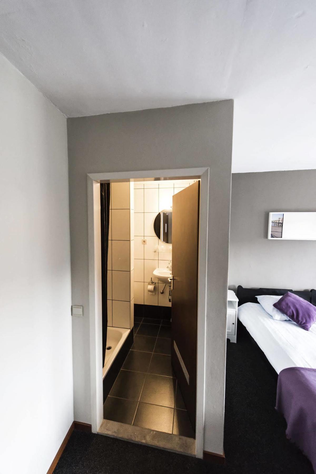 Hotel En Grand Cafe De Pauw Roermond Luaran gambar